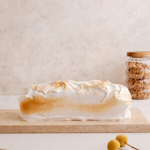 Torta de cuatro leches, lúcuma y manjar