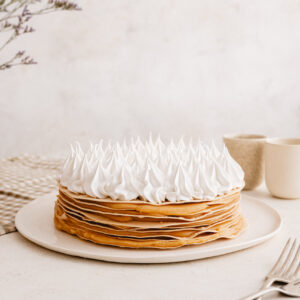 Torta de hojarasca y manjar