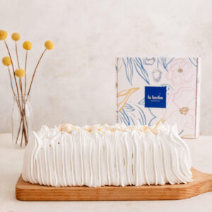 Torta de merengue y lúcuma