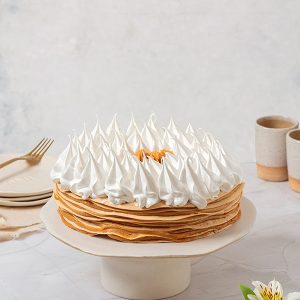 Torta de hojarasca, lúcuma y manjar